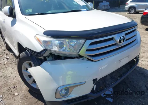 2013 Toyota Highlander Se V6 z USA, uszkodzony, nr VIN 5TDBK3EH5DS243065